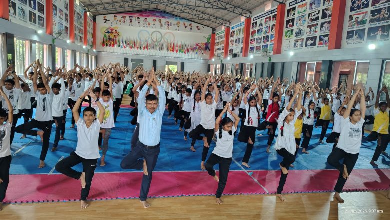 વિશ્વ યોગ દિવસની શ્રી ઘનશ્યામ વિદ્યામંદિર, સલવાવ ખાતે ઉજવણી